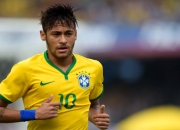 开云体育官方网站-F1引擎与足球之魂，当街道赛道响起加纳绝杀的欢呼