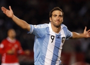 开云体育中国官网-绝境逆袭！梁靖崑决胜局点燃赛场，中国队险胜英格兰队书写乒乓传奇