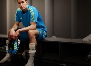 开云体育直播-赛道上的双雄对决，拉塞尔统治全场，雷诺鏖战迈凯伦