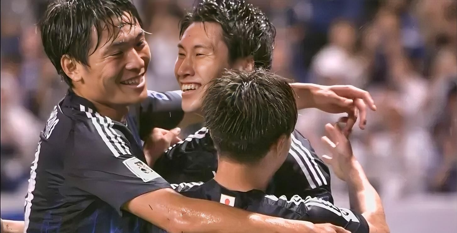 包含印尼队横扫日本队，安赛龙统治全场的词条