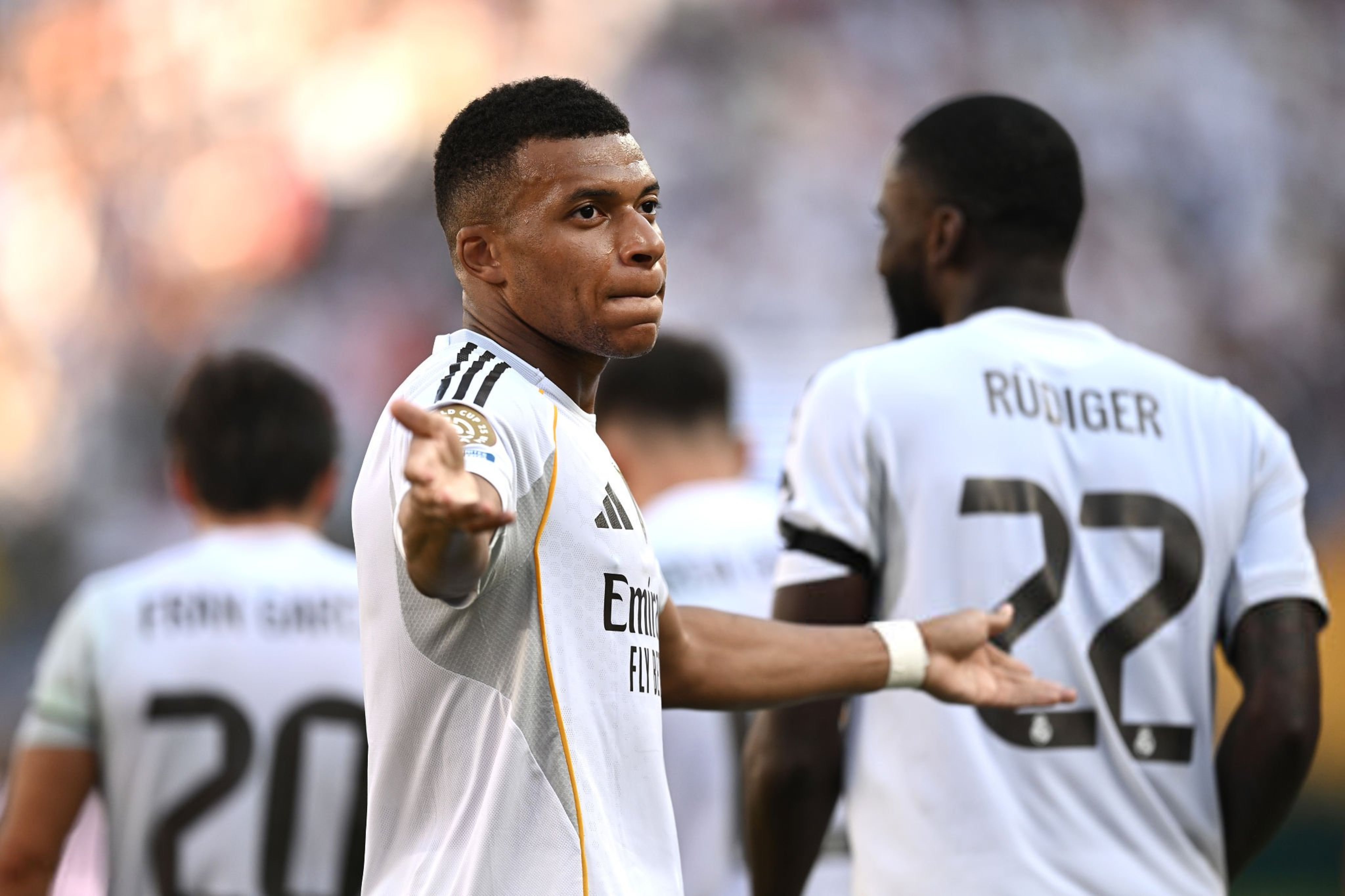 皇家社会客场大胜巴拉多利德，保持不败的简单介绍