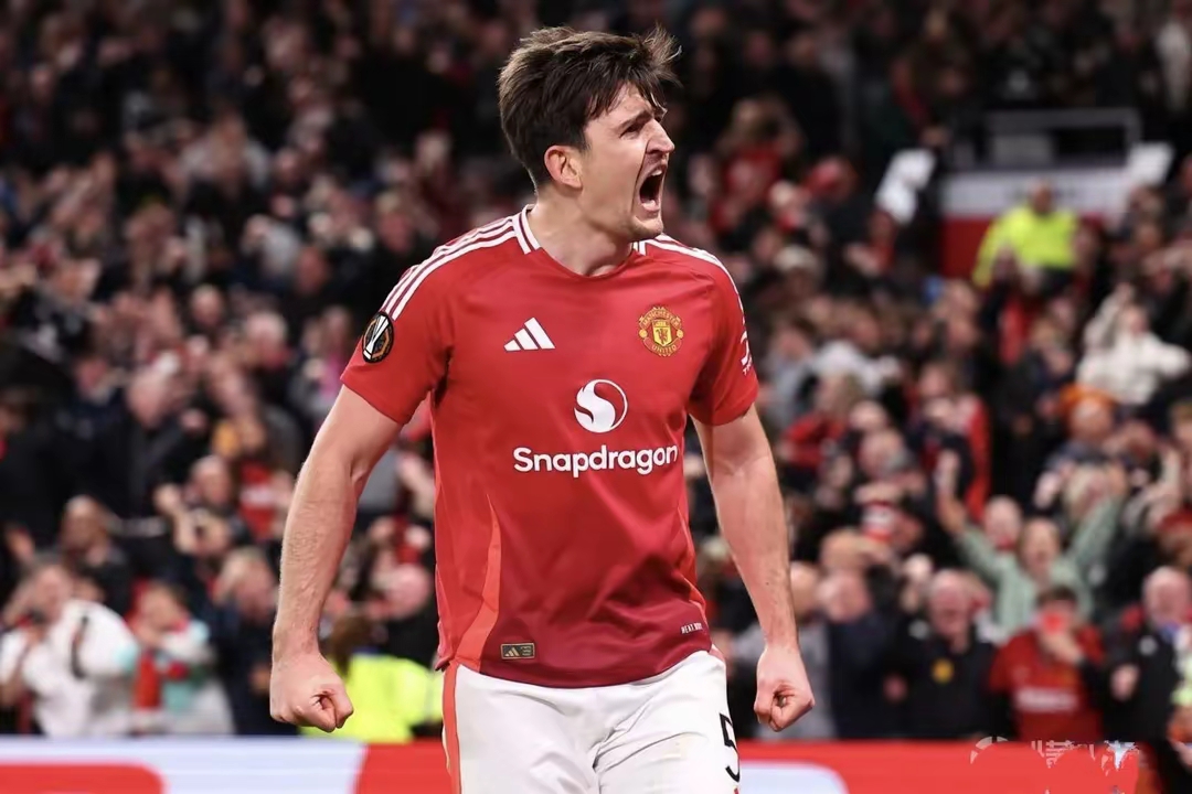 包含曼联豪取胜利，豪情万丈，继续冲刺前进的词条