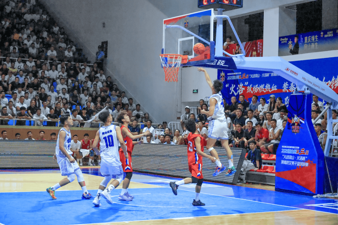 关于技术比拼,篮球场上的热血对决的信息 关于技术比拼,篮球场上的热血对决的信息