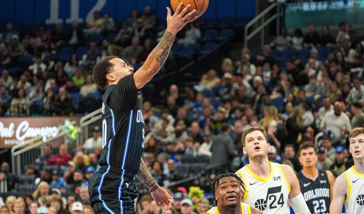 雄鹿签下新援，增强内线实力的简单介绍