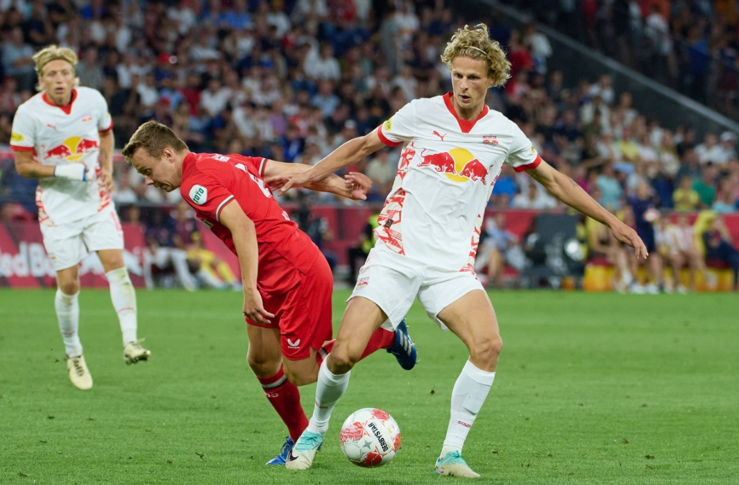 波兰大胜斯洛伐克，取得欧锦赛强资格的简单介绍