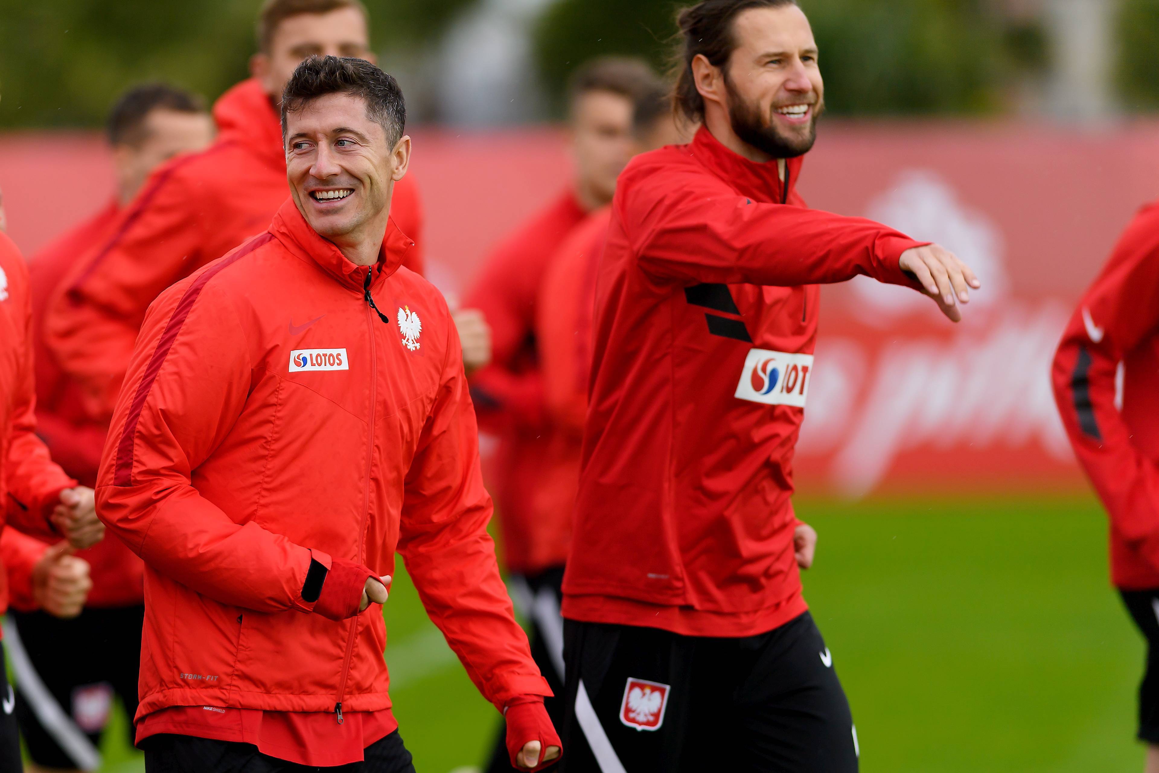 包含奥地利队碾压波兰队,奥恰洛夫统治全场的词条 包含奥地利队碾压波兰队,奥恰洛夫统治全场的词条