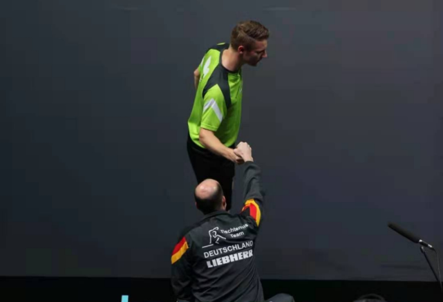 关于中国乒乓球队轻取比利时乒乓球队，水谷隼统治全场的信息