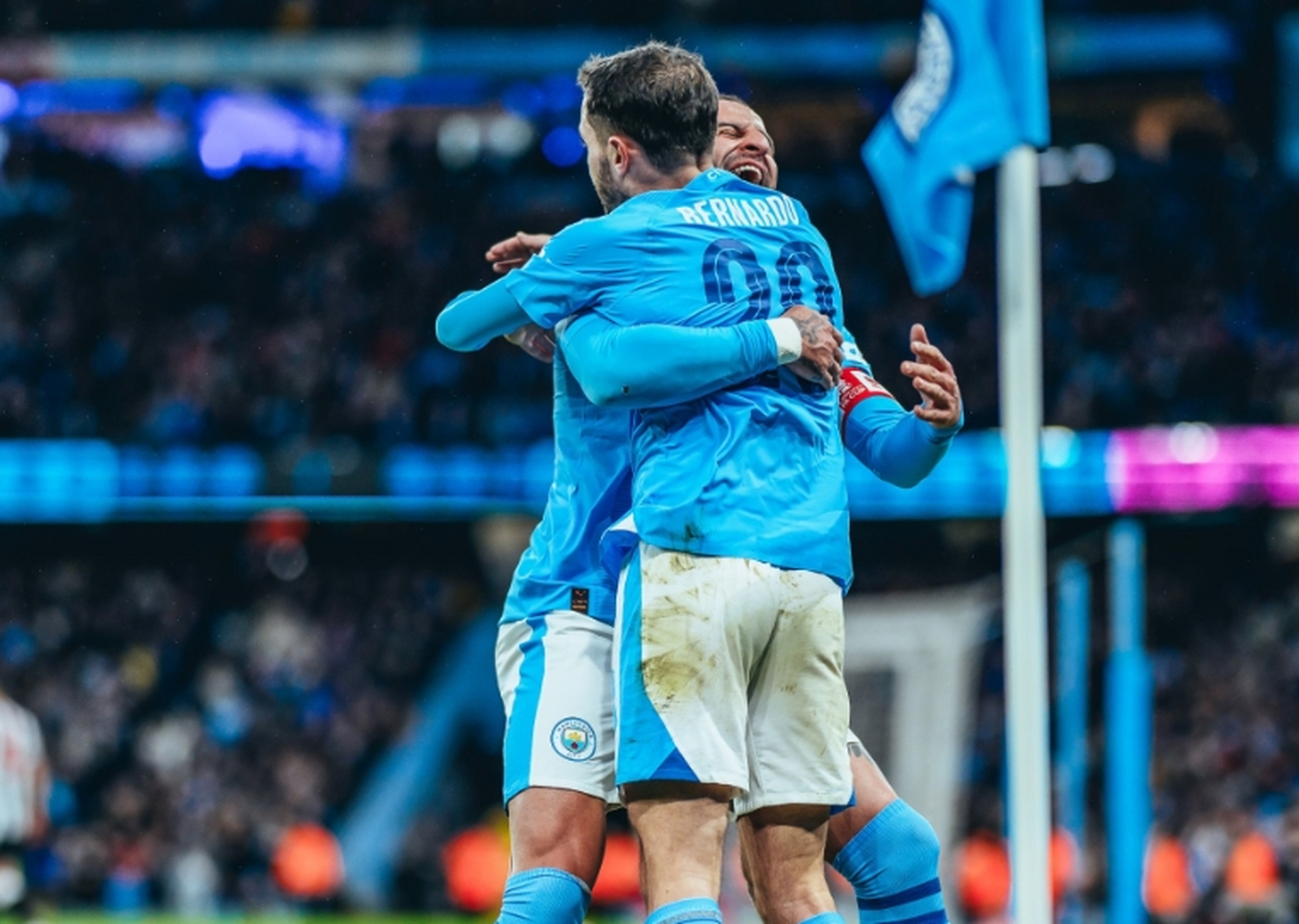 切尔西完胜里昂,哈兰德带队取胜 切尔西完胜里昂,哈兰德带队取胜