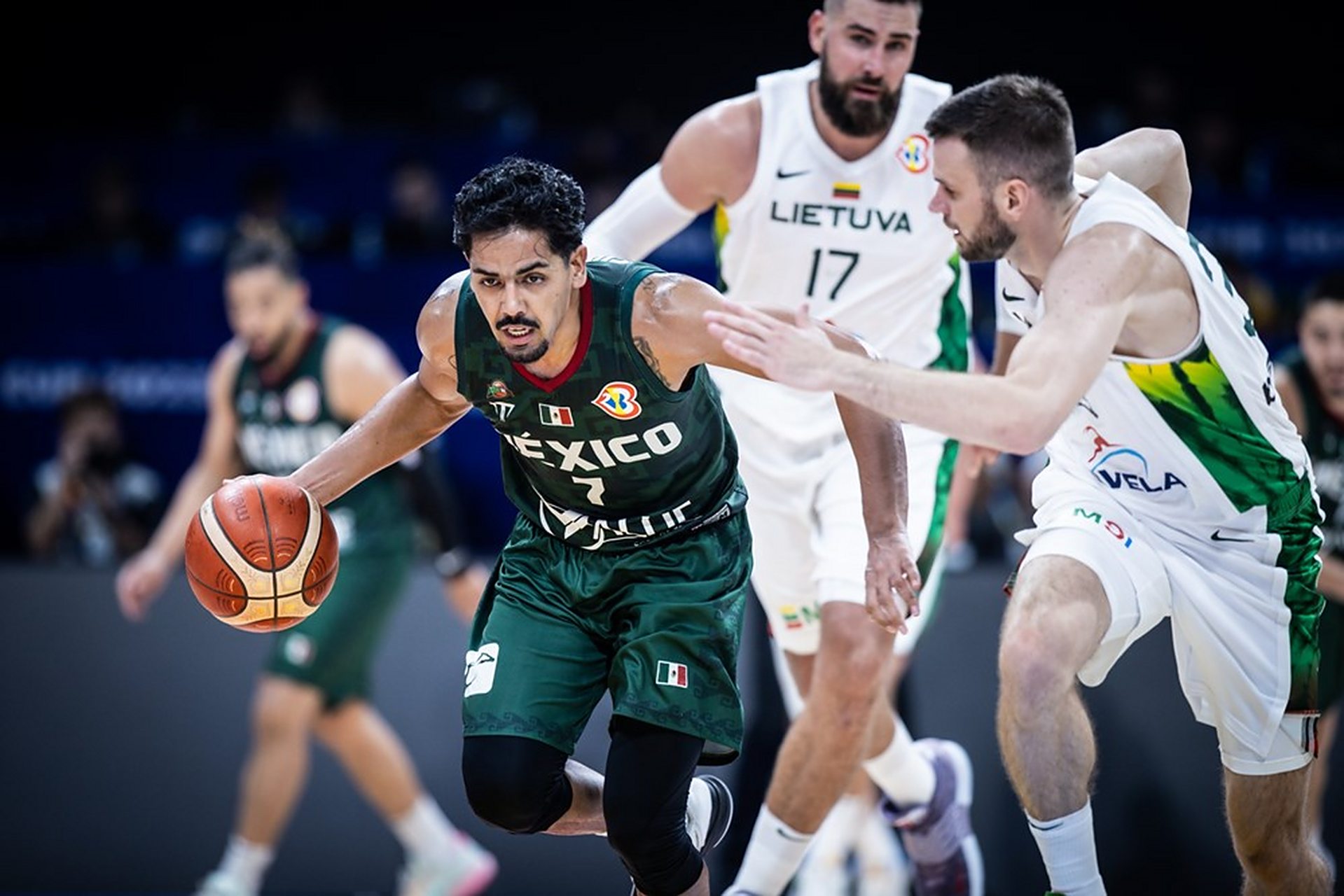 关于独行侠逆转墨西哥男篮，费沃斯一己之力扛起全队的信息