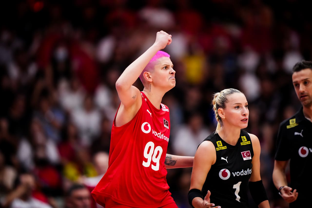 关于土耳其击败冰岛，挺进欧锦赛半决赛的信息