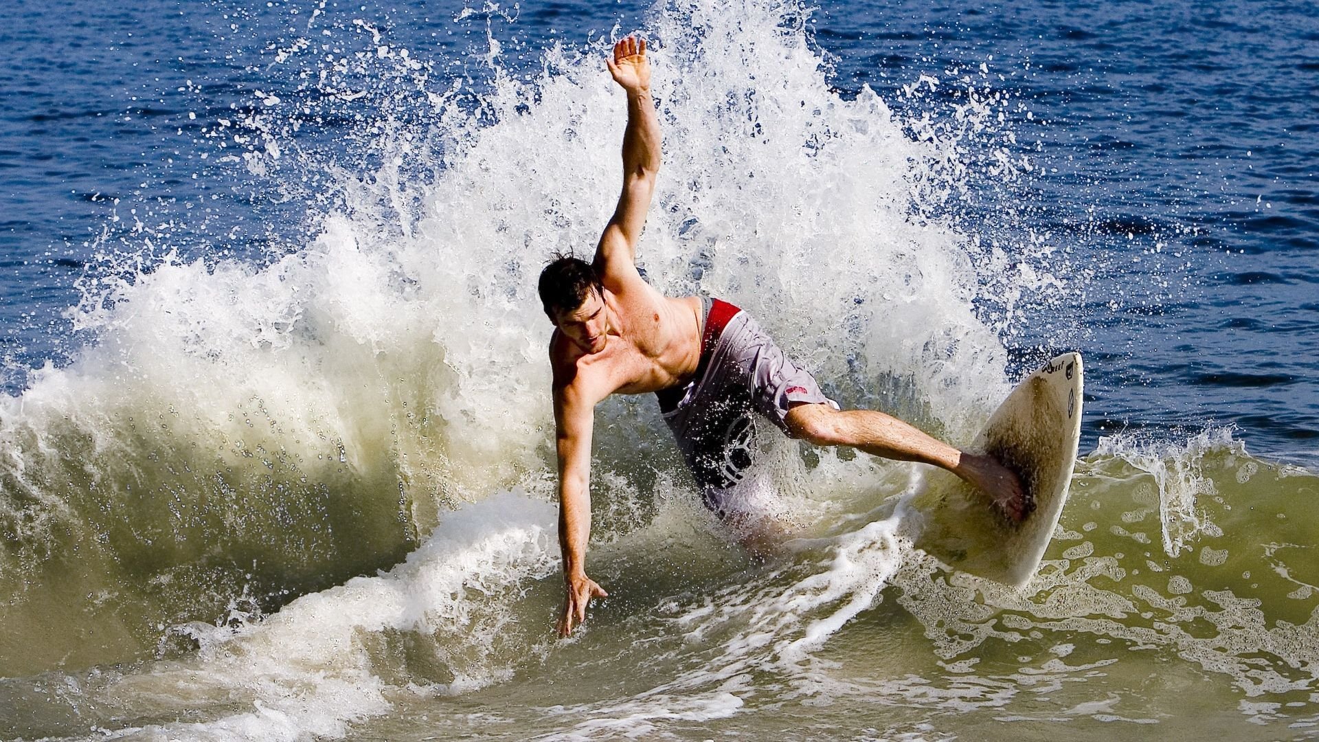浓眉擎天定江山，掘金决胜局力克热火，戴维斯封神之夜